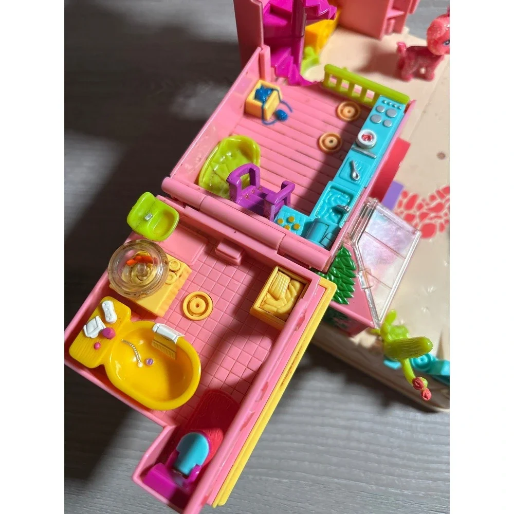 Vintage Polly Pocket Magnetic Pet Adventure Pink House Playset with Dog Figure